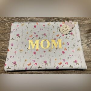 Eccolo White Floral "MOM" Deluxe Pouch